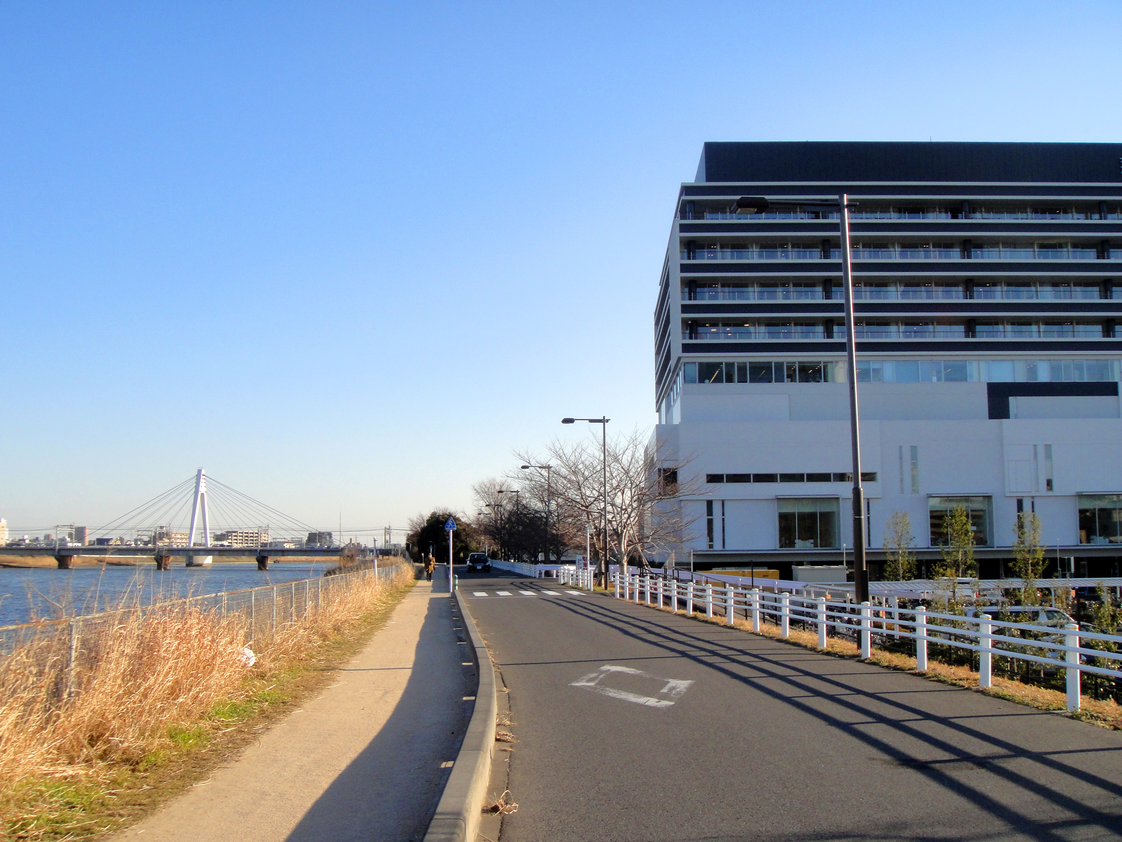 たかさご橋と慈恵医大